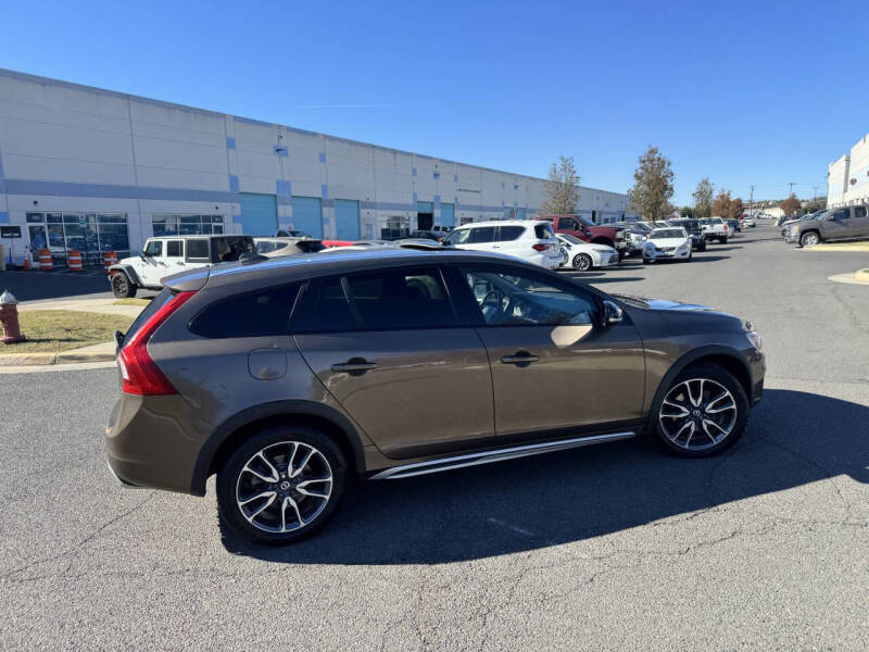 2016 Volvo V60 Cross Country T5