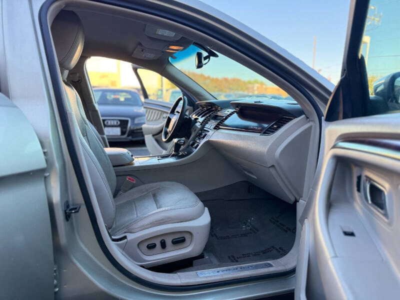 2011 Ford Taurus Limited
