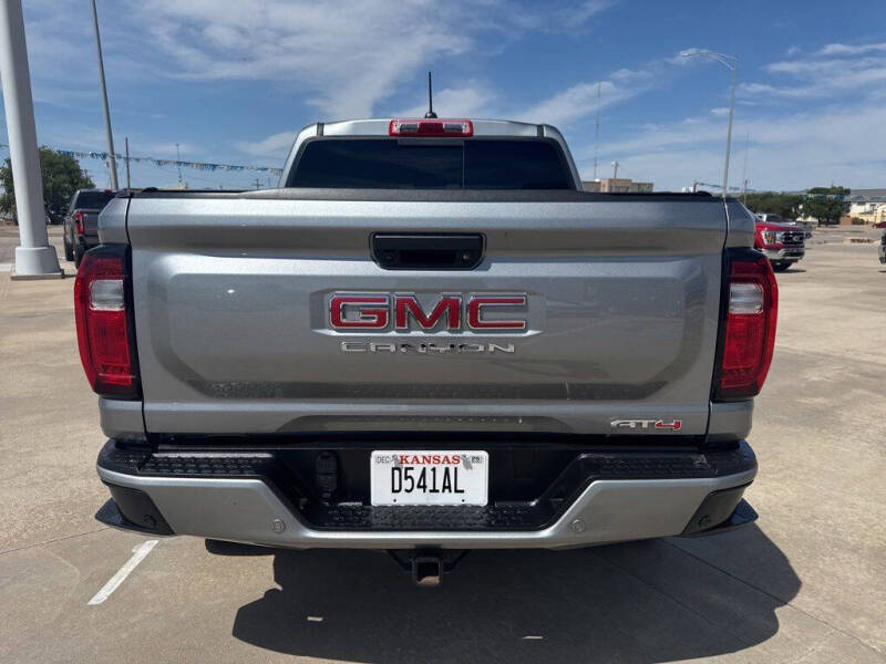 2024 GMC Canyon AT4