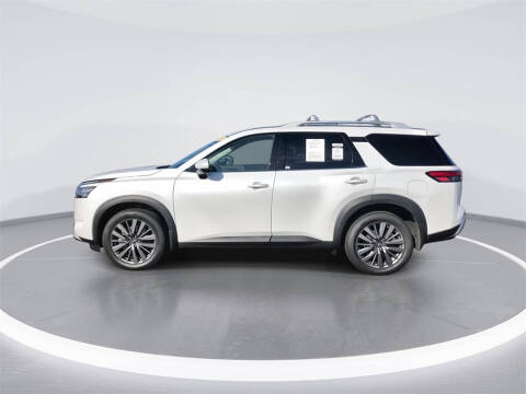 2025 Nissan Pathfinder SL