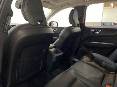 2025 Volvo XC60 B5 Plus Dark Theme