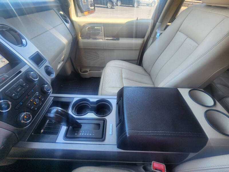 2017 Ford Expedition EL XLT