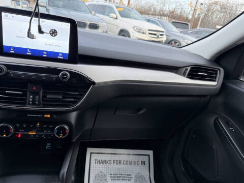 2022 Ford Escape SE