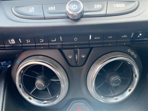 2023 Chevrolet Camaro LT1