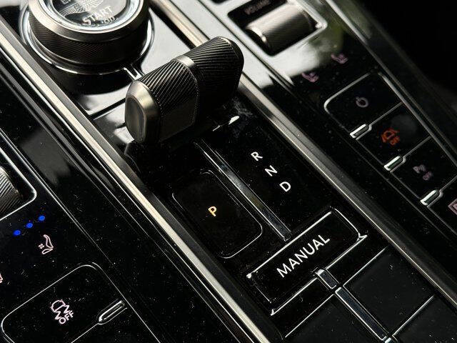 2025 Aston Martin Vantage