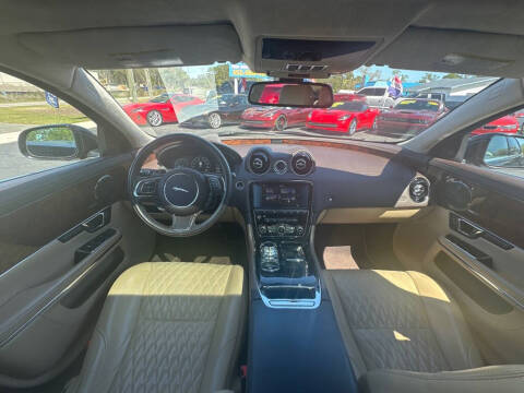 2016 Jaguar XJL Portfolio