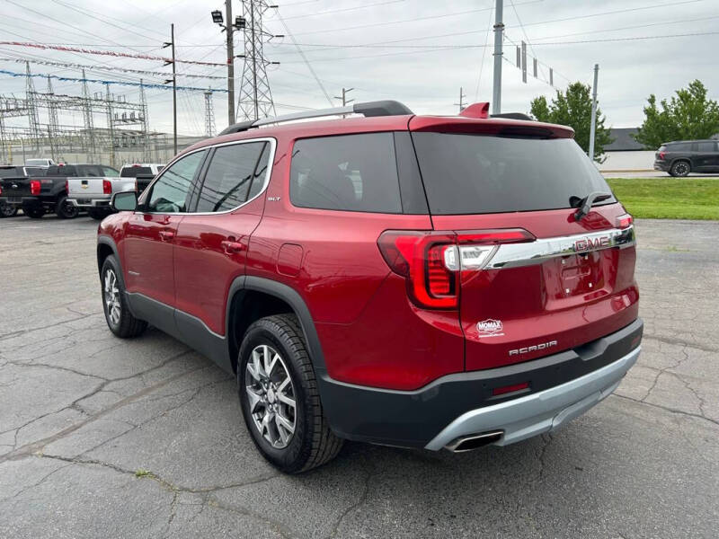 2023 GMC Acadia SLT