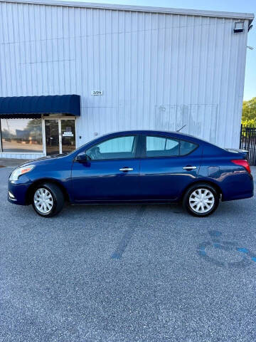 2019 Nissan Versa SV