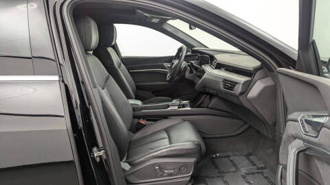 2022 Audi e-tron S quattro Premium Plus