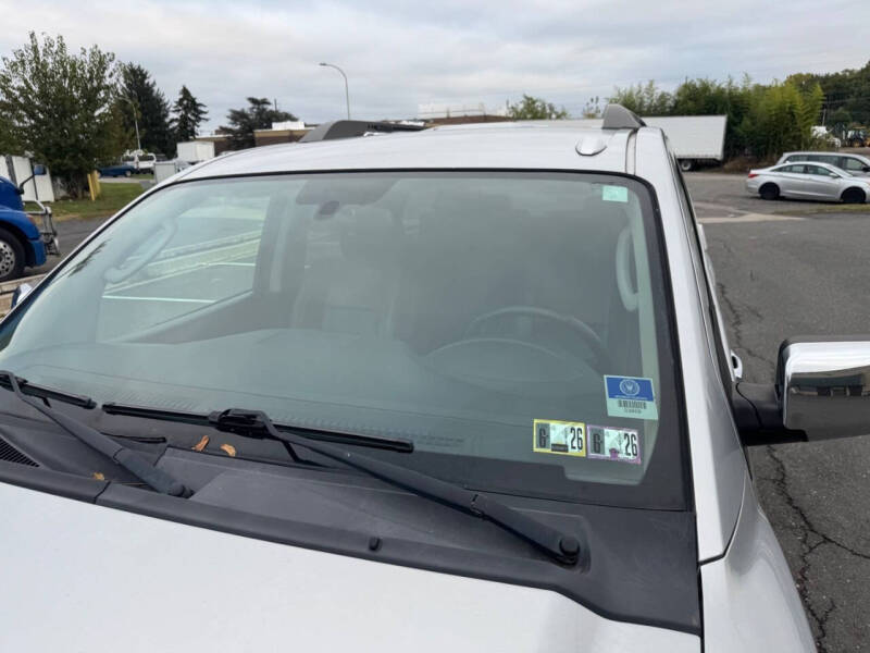 2010 Nissan Armada SE