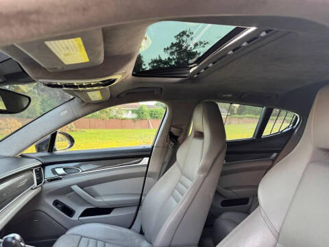 2011 Porsche Panamera Turbo