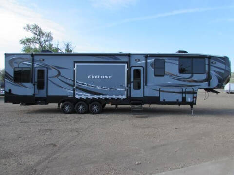 2015 Heartland CYCLONE F4