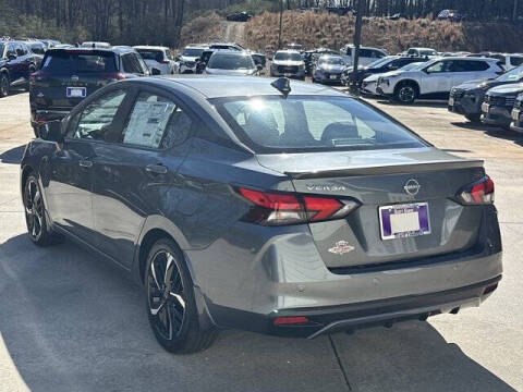 2025 Nissan Versa SR