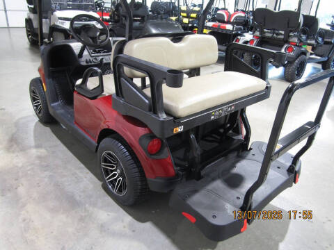 2027 E-Z-GO Valor