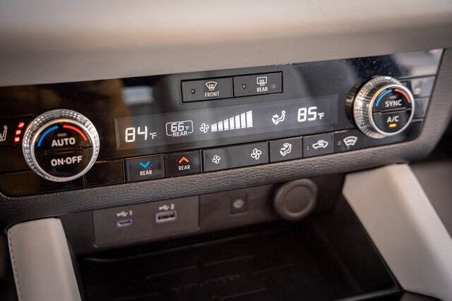 2023 Mitsubishi Outlander PHEV SEL