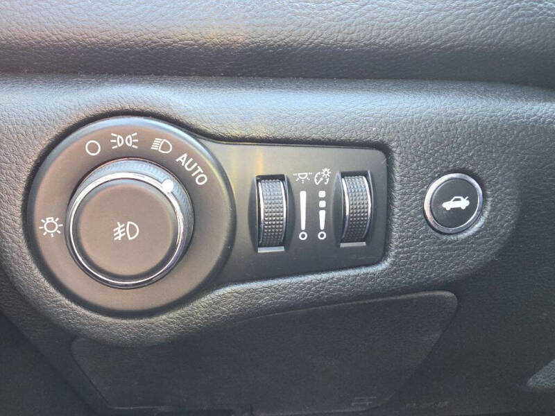 2016 Chrysler 200 S