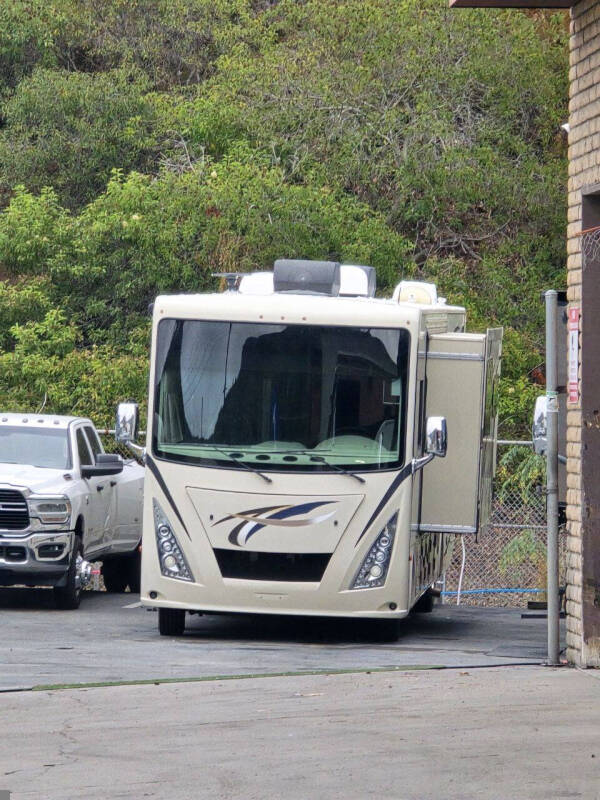 2017 Thor Motor Coach Windsport