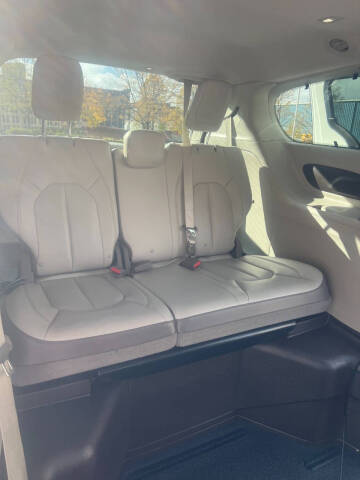 2017 Chrysler Pacifica Touring Plus