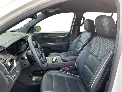 2025 GMC Acadia Denali