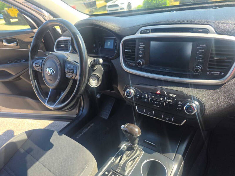 2017 Kia Sorento LX