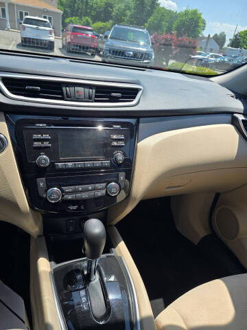 2016 Nissan Rogue SV