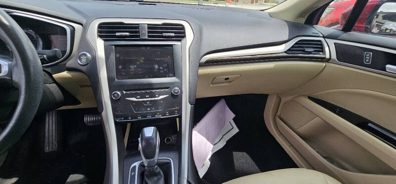 2014 Ford Fusion SE