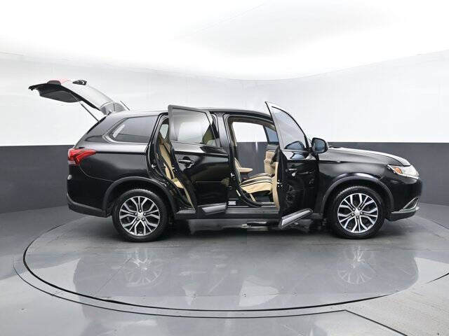 2016 Mitsubishi Outlander SE