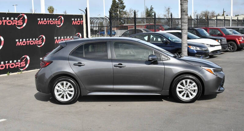 2024 Toyota Corolla Hatchback SE