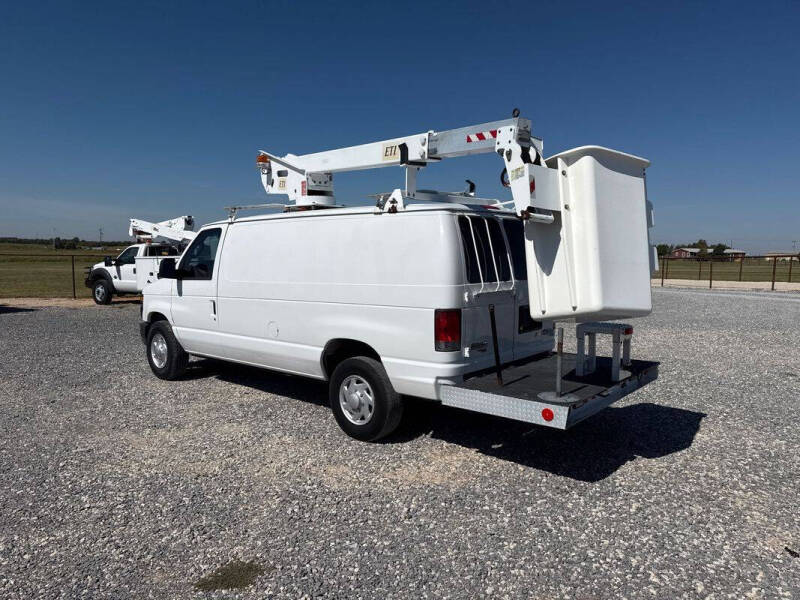 2011 Ford E-Series E-350 SD