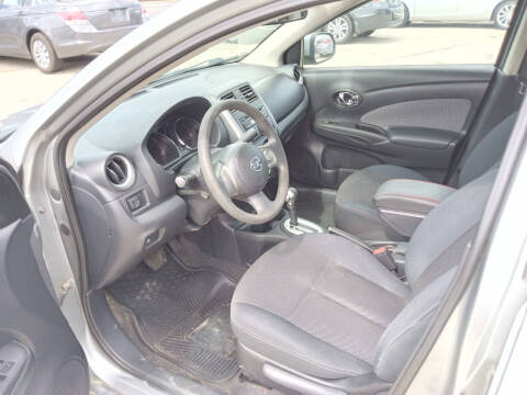 2014 Nissan Versa 1.6 SV