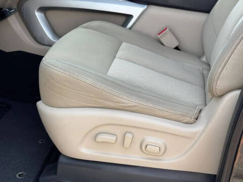 2018 Nissan Titan SV