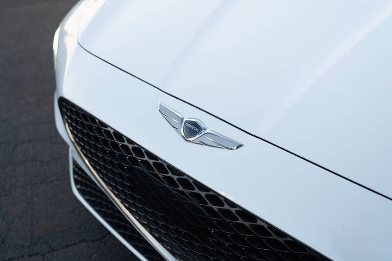 2023 Genesis G70 2.0T