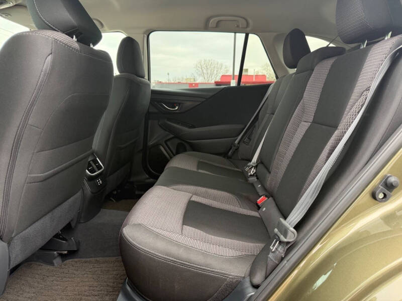 2025 Subaru Outback Premium