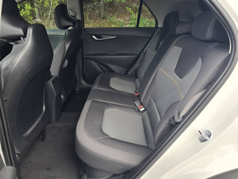 2026 Kia Niro LX
