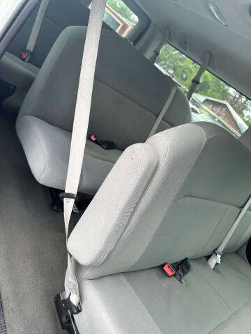 2011 Ford E-Series E-350 SD XLT