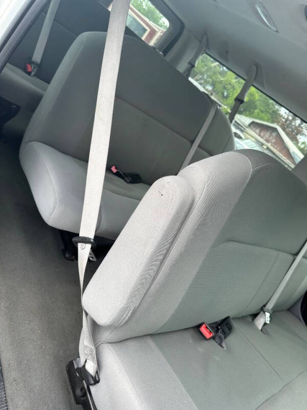 2011 Ford E-Series E-350 SD XLT