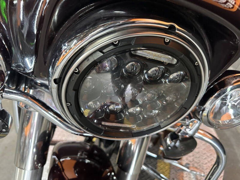 2005 Harley-Davidson® FLHTCUI - Electra Glide®