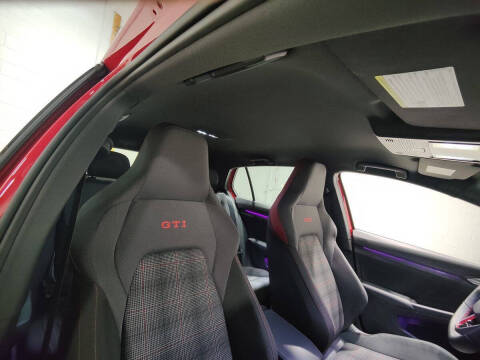 2023 Volkswagen Golf GTI 40th Anniversary Edition