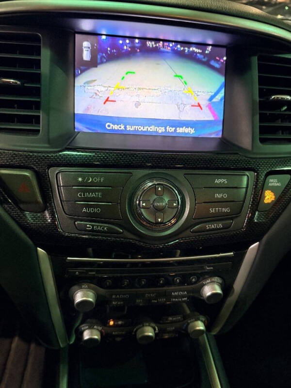 2020 Nissan Pathfinder SV