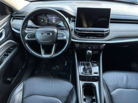 2022 Jeep Compass Latitude Lux