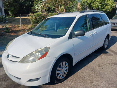 2009 Toyota Sienna LE 7-Passenger