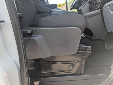 2017 Ford Transit 150 XLT