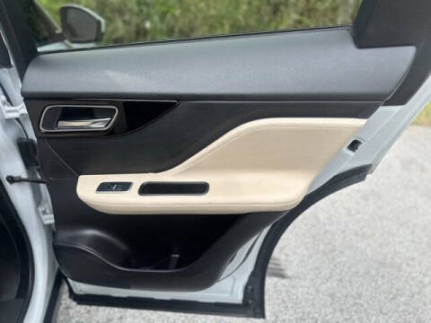 2019 Jaguar F-PACE 25t Premium