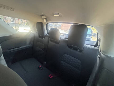 2022 Nissan Pathfinder S