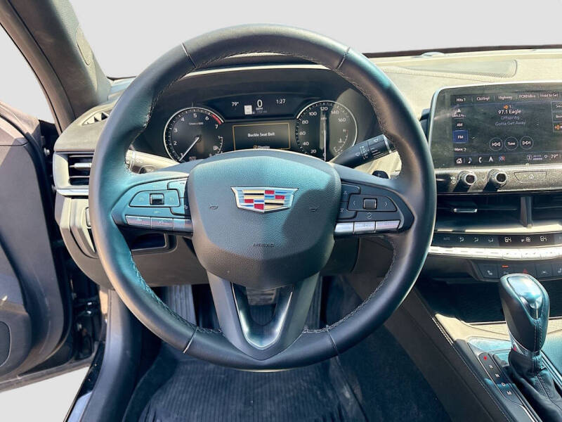 2025 Cadillac CT4 Luxury