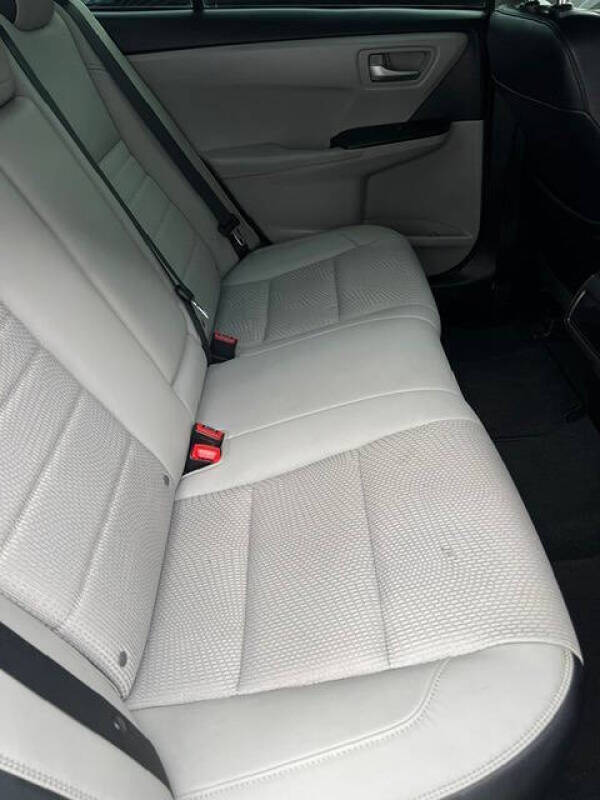 2017 Toyota Camry SE