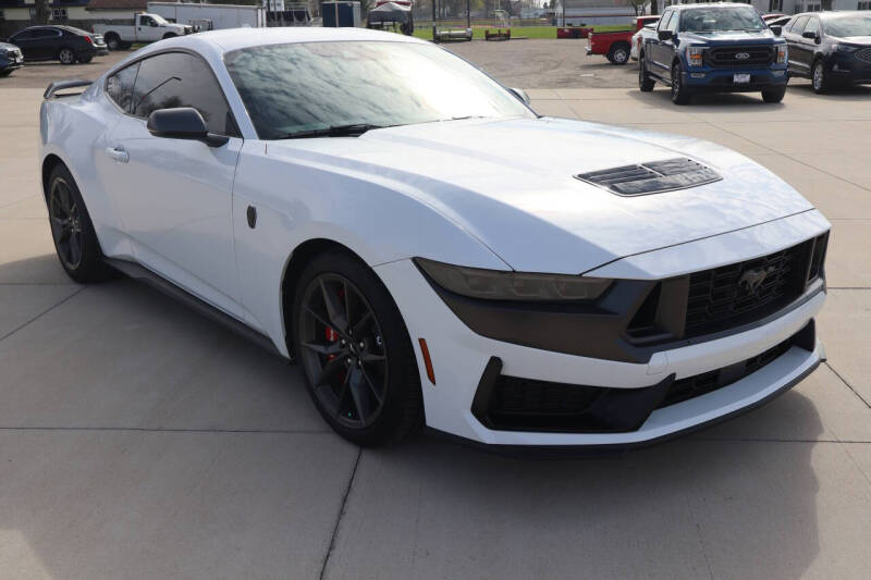 2025 Ford Mustang Dark Horse