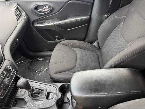 2019 Jeep Cherokee Latitude