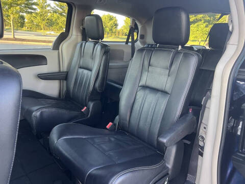 2014 Chrysler Town and Country Touring