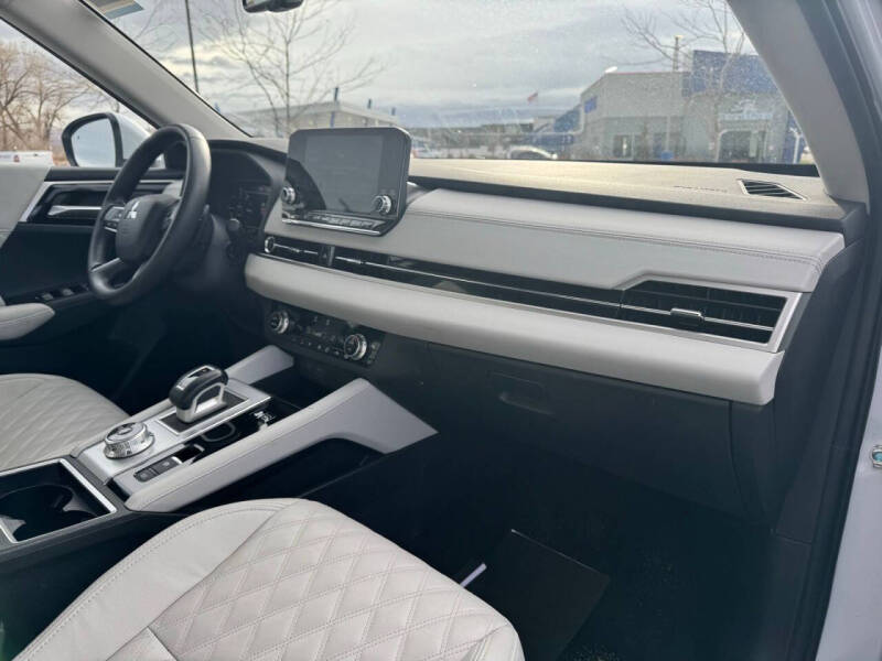 2023 Mitsubishi Outlander PHEV SEL